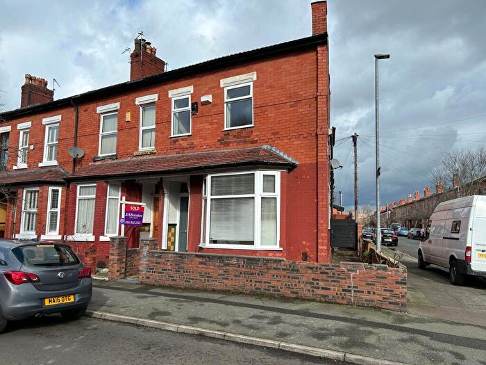 3 Bedroom End Of Terrace House For Sale In Ivygreen Road, Manchester, M21