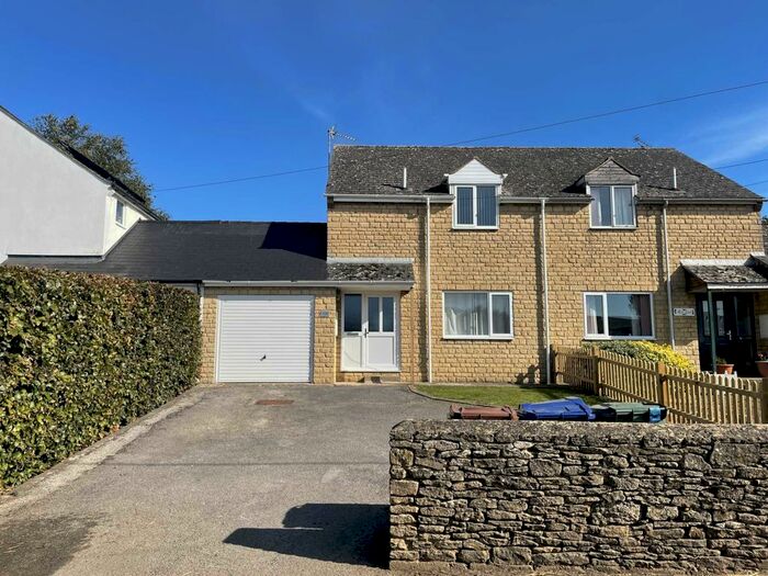 3 Bedroom Semi-Detached House To Rent In Heyford Road, Somerton, OX25