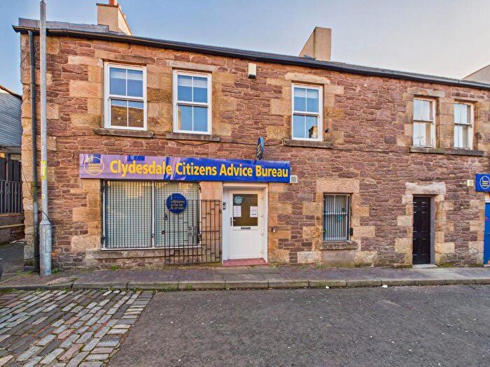 2 Bedroom Flat For Sale In Wide Close, Lanark, ML11