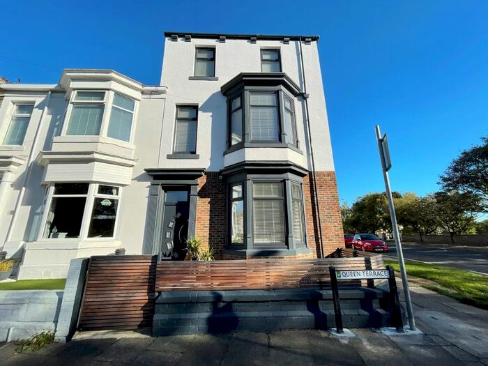 Houses for sale & to rent in TS25 1AG, Queen Street, Seaton Hartlepool