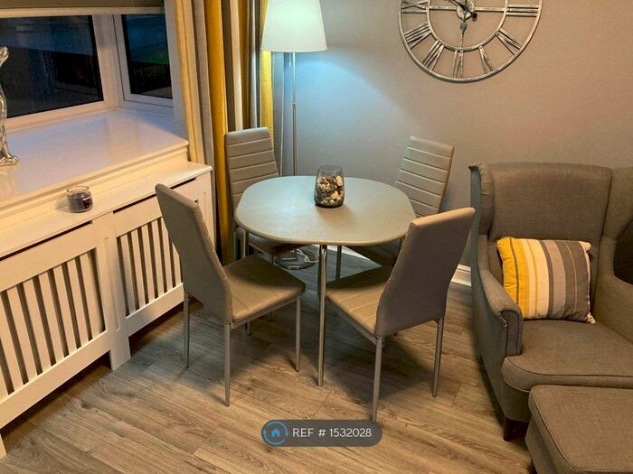 2 Bedroom Terraced House To Rent In Bryson Court, Hamilton, ML3