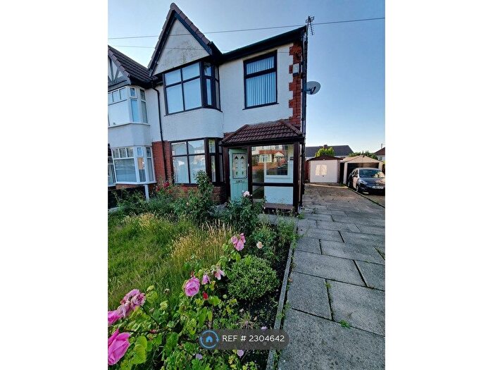 3 Bedroom Semi-Detached House To Rent In Bolton Road, Bolton, BL3