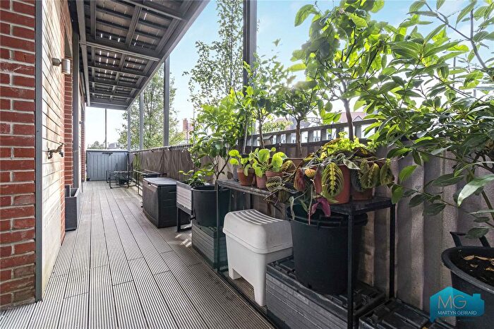 1 Bedroom Flat For Sale In Kidderpore Avenue, Hampstead, London, NW3