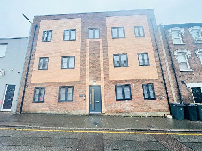 1 Bedroom Apartment To Rent In Liverpool Road, Luton, Bedfordshire, LU1