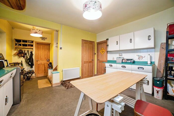 4 Bedroom End Of Terrace House For Sale In Bridge Street, Langley Mill, Nottingham, NG16