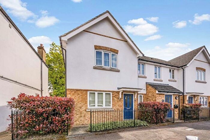 2 Bedroom Maisonette For Sale In Risingholme Road, Harrow, HA3