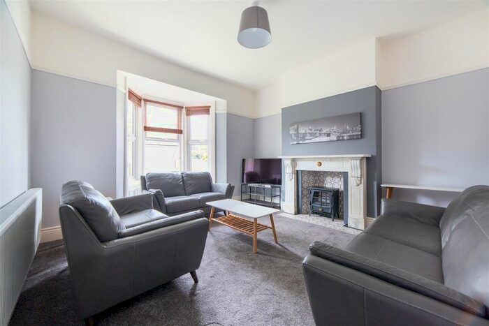 6 Bedroom Terraced House To Rent In Holly Avenue, Jesmond, Newcastle Upon Tyne, NE2