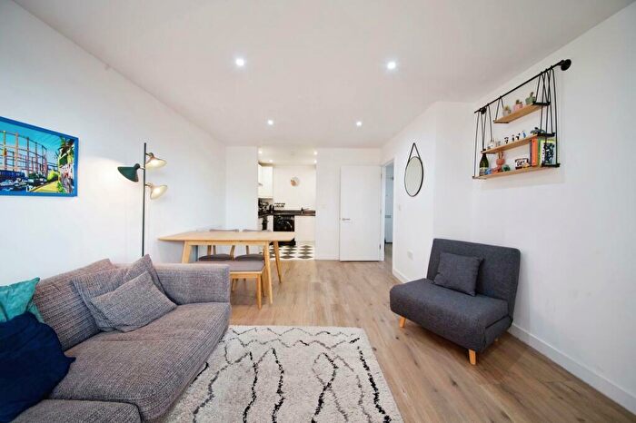 1 Bedroom Apartment To Rent In Mare Street, E8