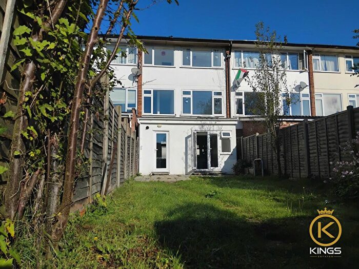 4 Bedroom Terraced House To Rent In Guildford Park Avenue, Guildford, GU2