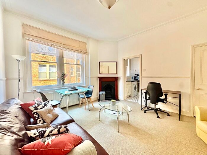 1 Bedroom Flat To Rent In York Mansions, Prince Of Wales Drive, London, SW11