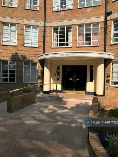 Studio To Rent In Furze Hill, Hove, BN3