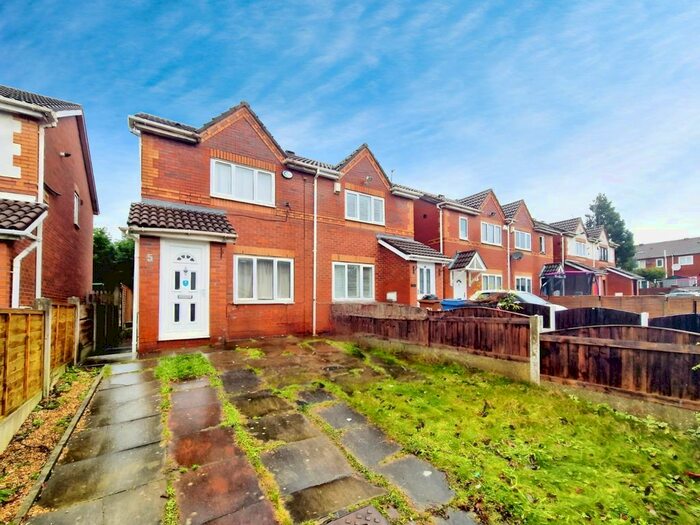 2 Bedroom Semi-Detached House To Rent In Bramble Avenue, Salford, Manchester, M5