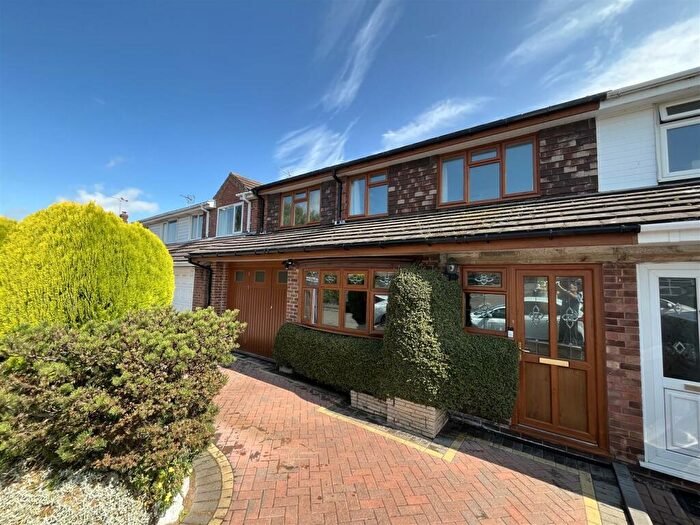 4 Bedroom Semi-Detached House For Sale In Glebe Close, Coton-In-The-Elms, Swadlincote, DE12