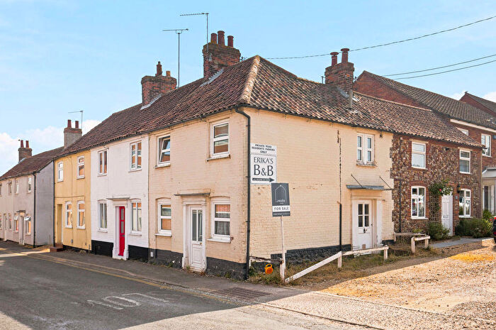 2 Bedroom Terraced House For Sale In Queens Road, Fakenham - Chain Free, NR21