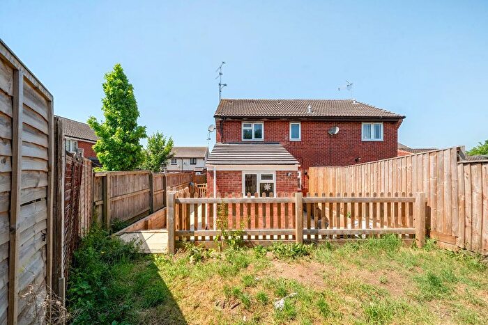 1 Bedroom Terraced House For Sale In Hampshire Close, Ramleaze, Swindon, SN5