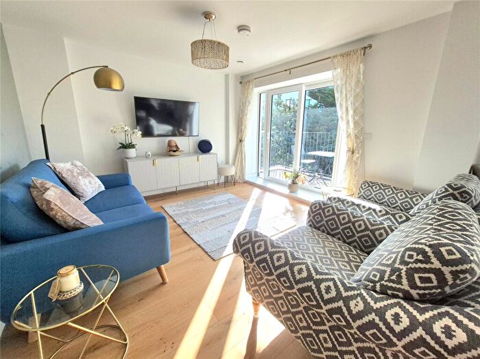 2 Bedroom Apartment For Sale In Hahnemann Road, Bournemouth, Dorset, BH2