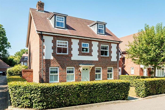5 Bedroom Detached House For Sale In Buttinghill Drive, Cuckfield, RH17