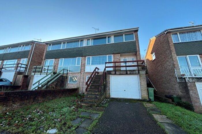 3 Bedroom Property To Rent In Woodwater Lane, Exeter, EX2