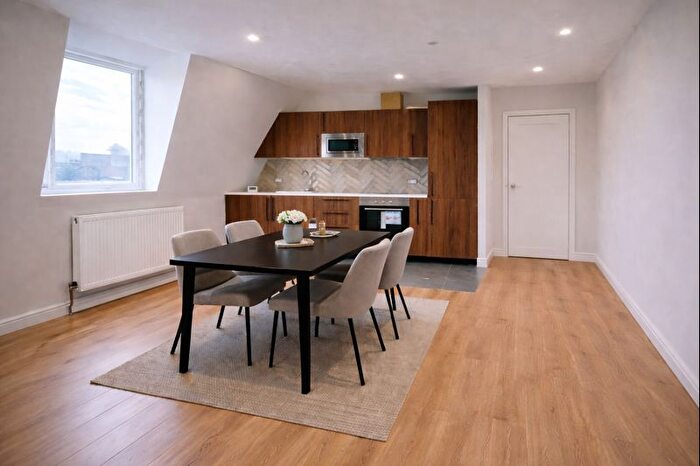 1 Bedroom Flat To Rent In New Cross Road, London, SE14