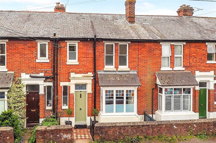 3 Bedroom Terraced House For Sale In Barham Road, Petersfield, Hampshire, GU32