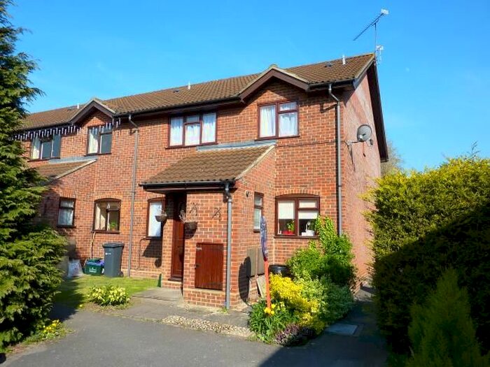 2 Bedroom End Of Terrace House To Rent In Kingfisher Walk, Ash, Aldershot, GU12