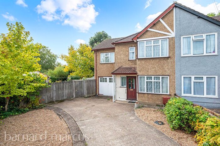3 Bedroom End Of Terrace House For Sale In Garth Road, Morden, SM4