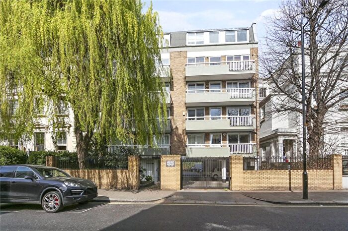 1 Bedroom Flat For Sale In Giles House, Westbourne Grove, London, W11