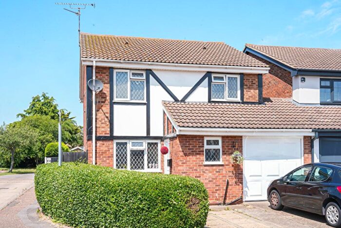 4 Bedroom Detached House For Sale In Aylesbeare, Shoeburyness, SS3