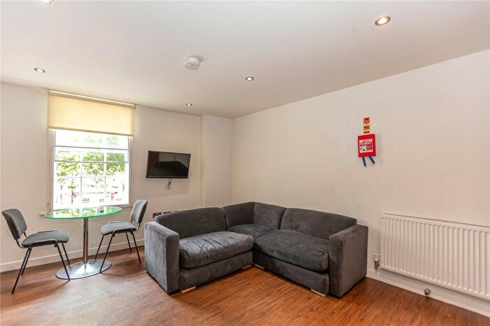 5 Bedroom Apartment To Rent In Kingsmead Square, Bath, BA1