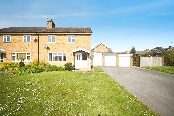 3 Bedroom Semi Detached House For Sale In Higher Beadon, Merriott, TA16