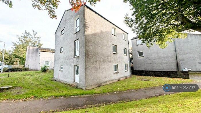 3 Bedroom Flat To Rent In Cedar Road, Cumbernauld, Glasgow, G67