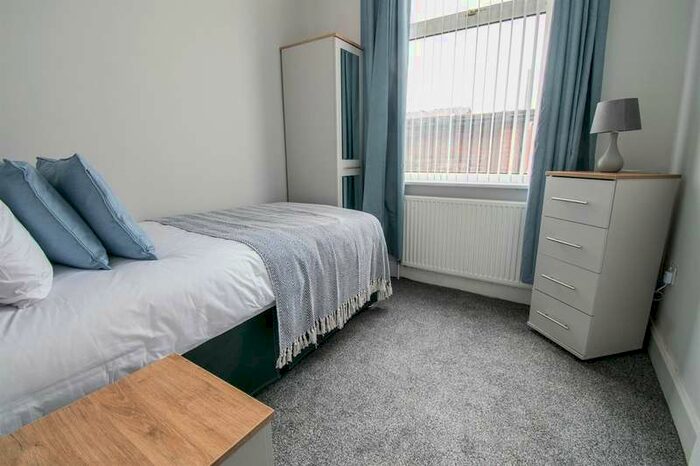 1 Bedroom Flat To Rent In Windy Nook Road, Gateshead, NE9