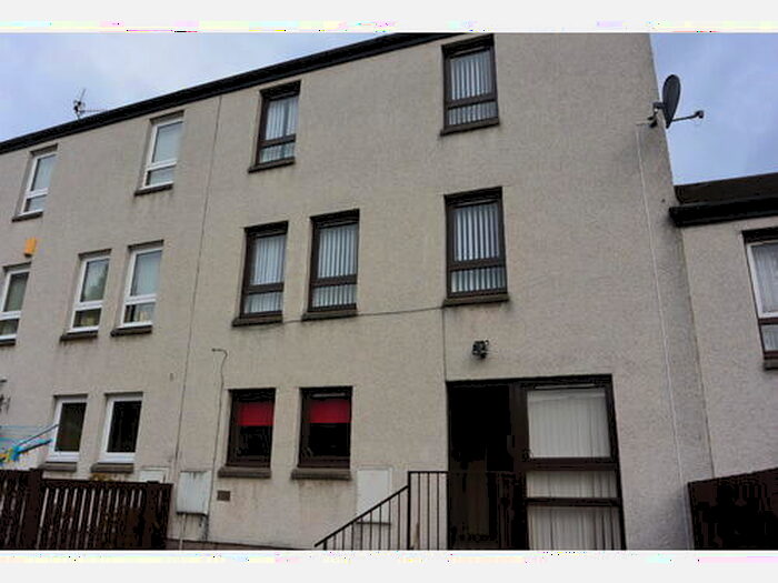 4 Bedroom Town House To Rent In Hilltown, Dundee, DD3