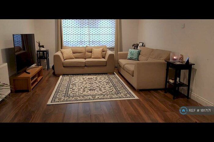 3 Bedroom Bungalow To Rent In Westfield Road, Sutton, SM1