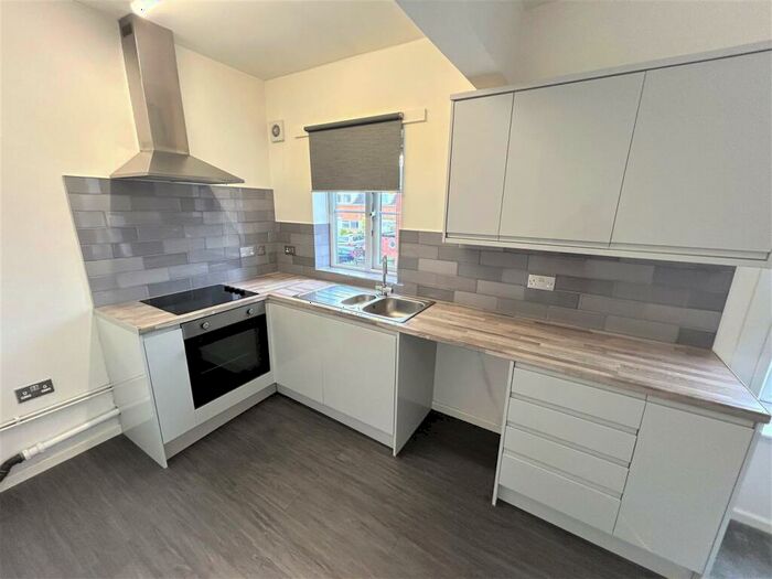 1 Bedroom Flat To Rent In Flat Highgate House, Parkfield Road, Stourbridge, DY8