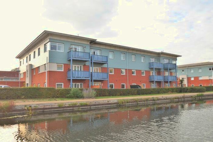 2 Bedroom Flat To Rent In Egret House, Wraysbury Drive, West Drayton, UB7