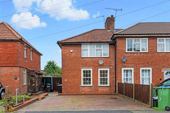 3 Bedroom House To Rent In Framlingham Crescent, Mottingham, SE9