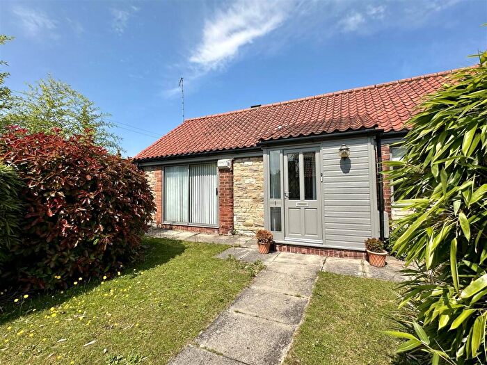 2 Bedroom Bungalow To Rent In St. Marys Mews, Tickhill, Doncaster, DN11