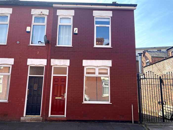 3 Bedroom Property To Rent In Stanley Avenue, Rusholme, £pppw, M14
