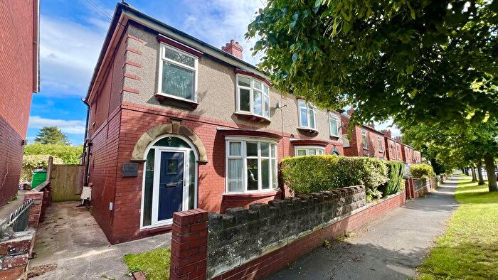 3 Bedroom Semi-Detached House For Sale In Earlsgate, Winterton, DN15