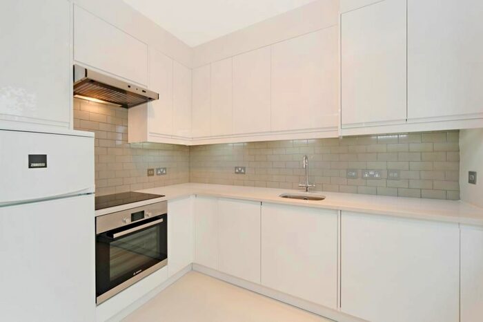 2 Bedroom Flat To Rent In Elgin Avenue, London, W9