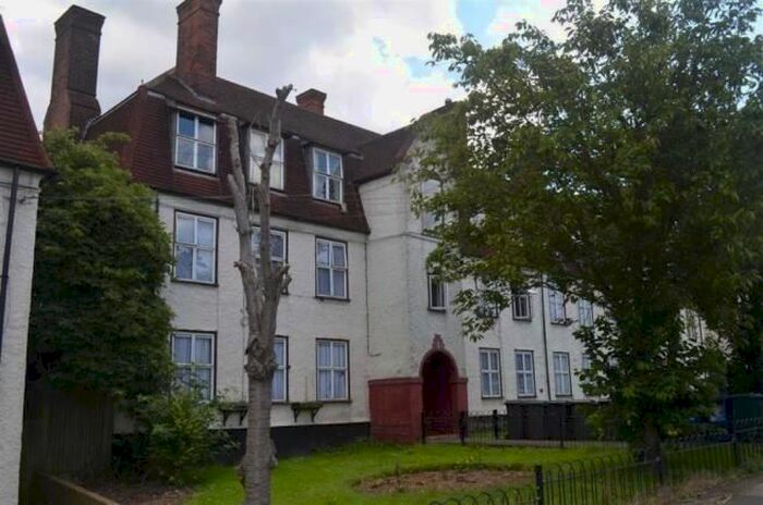 2 Bedroom Flat To Rent In Deansbrook Road, Edgware HA8