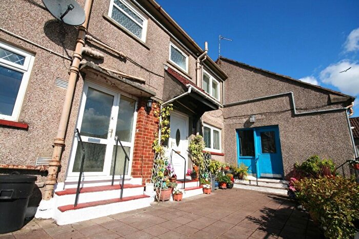 2 Bedroom Maisonette To Rent In Main Street, Spacious Bed Unfurnished Maisonette Apartment, Barrhead - Available //, G78