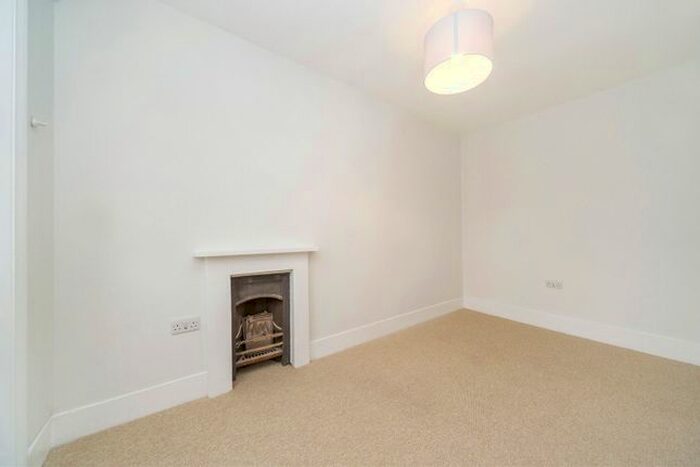 2 Bedroom Flat To Rent In Taviton Street, St Pancras, WC1H
