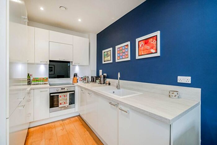 2 Bedroom Flat For Sale In Navigation Road, , Tower Hamlets, London, E3