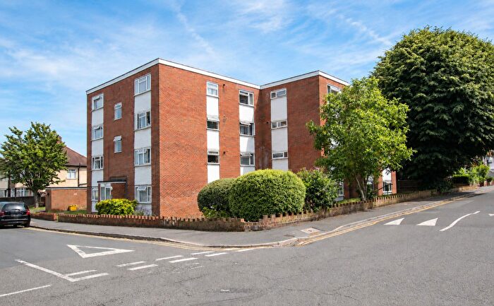 1 Bedroom Flat To Rent In Rossendon Court, Clarendon Road, SM6