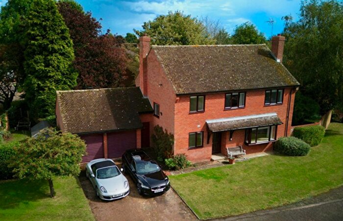 4 Bedroom Detached House For Sale In The Pightle, Oving, Aylesbury, HP22
