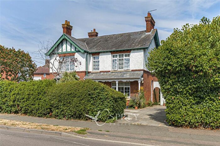 4 Bedroom Detached House For Sale In Glapthorn Road, Oundle, Northamptonshire, PE8