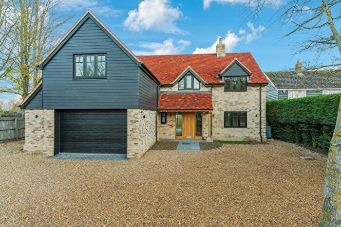 4 Bedroom Detached House For Sale In Papworth Saint Agnes, Cambridgeshire, CB23