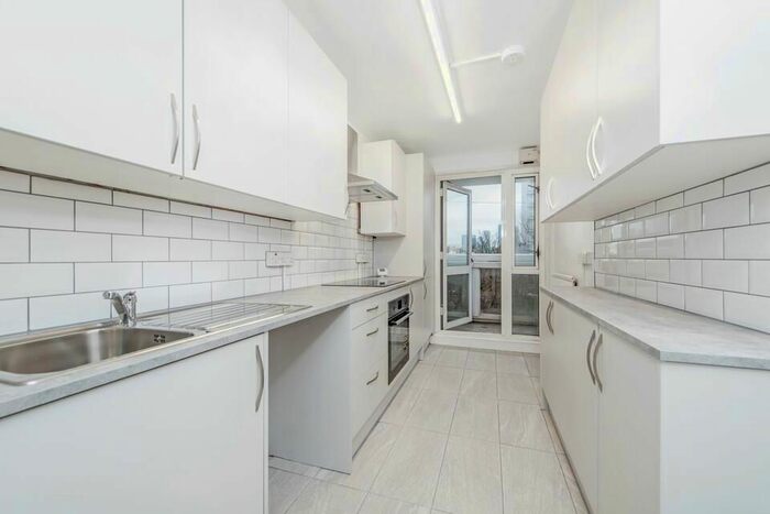 2 Bedroom Flat To Rent In Chiltern Road, London, E3